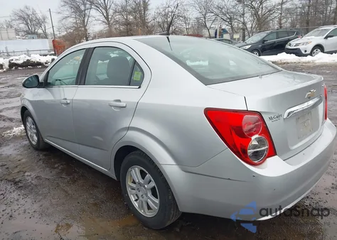 2013 Chevrolet Sonic Lt Auto из США, поврежденный, VIN 1G1JC5SG1D4241558